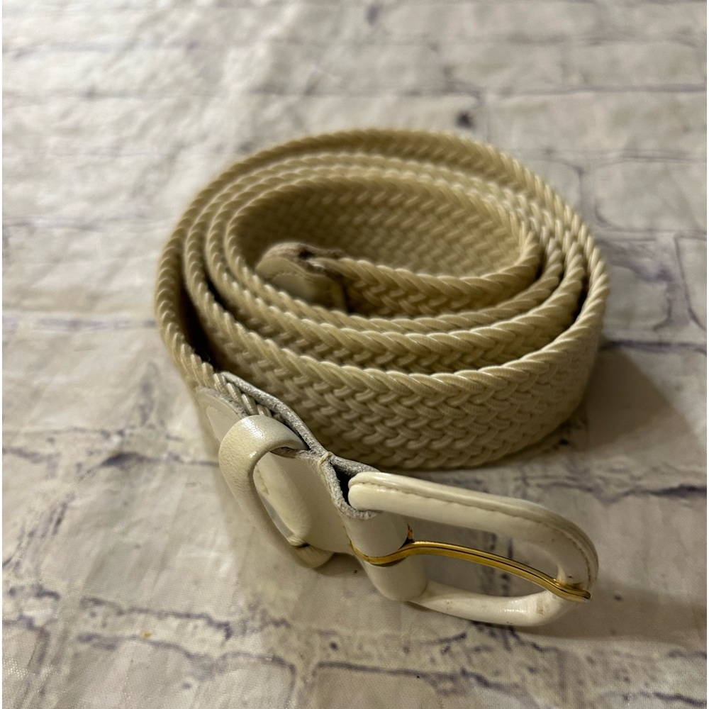 VINTAGE IVORY/CREAM COVERED BUCKLE STRETCH BELT GOLD TONE STEM